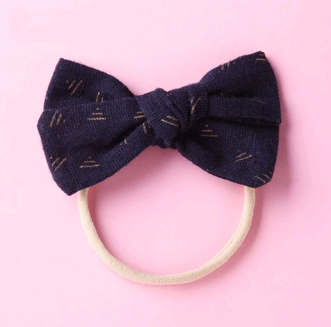 Triangle Pinwheel Bow Navy - Adassa Rose